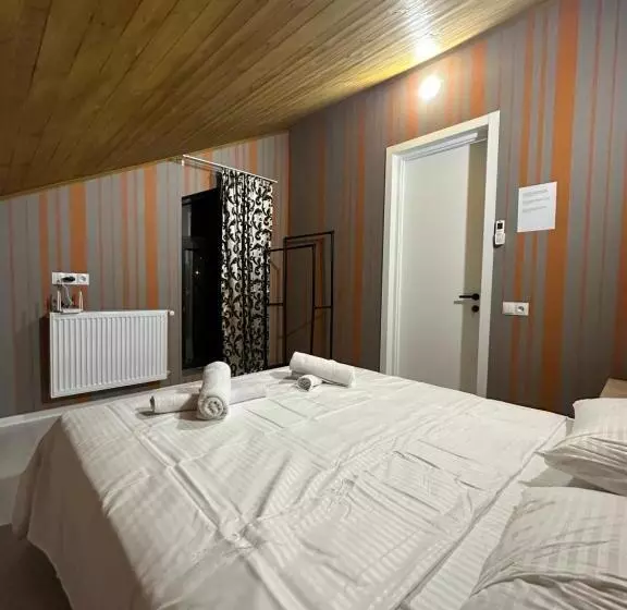 پانسیون Guesthouse Chrdili