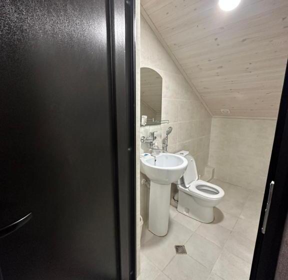 پانسیون Guesthouse Chrdili