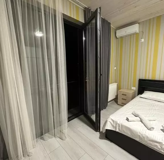 پانسیون Guesthouse Chrdili