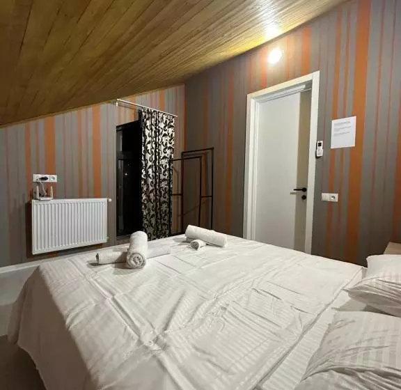 پانسیون Guesthouse Chrdili