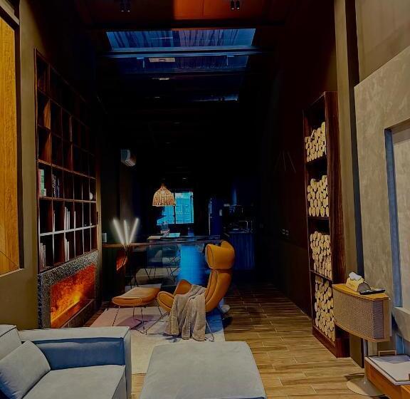 پانسیون Here宅這兒私宅 屏市宅 採自助式入住