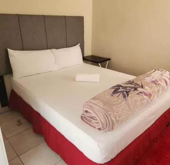 Majatalo Hunters Nest Guest House Mafikeng