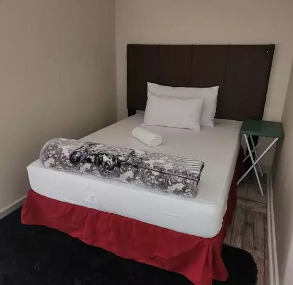 Majatalo Hunters Nest Guest House Mafikeng