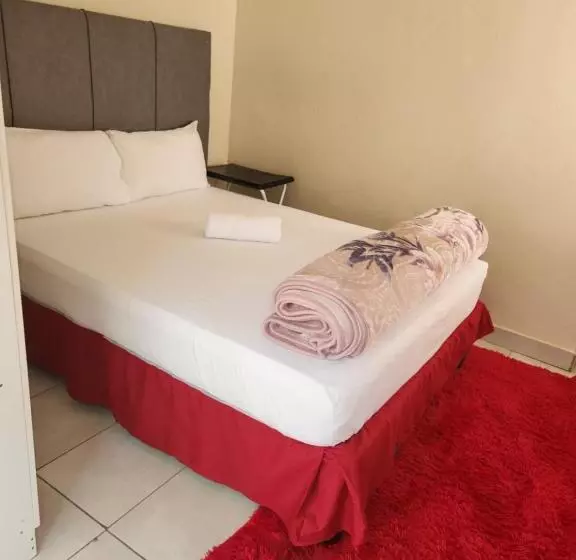 Majatalo Hunters Nest Guest House Mafikeng