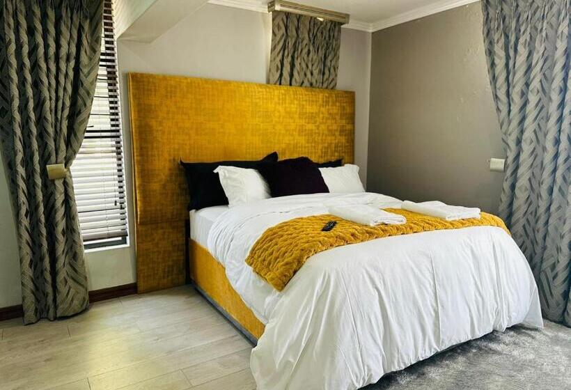 Majatalo Platinum Guesthouse Waterkloof