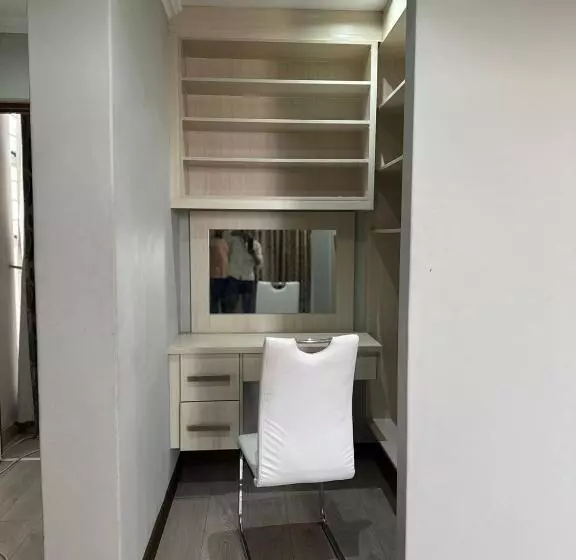 ペンション Platinum Guesthouse Waterkloof