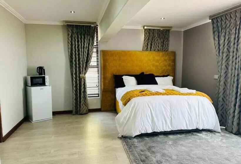 ペンション Platinum Guesthouse Waterkloof
