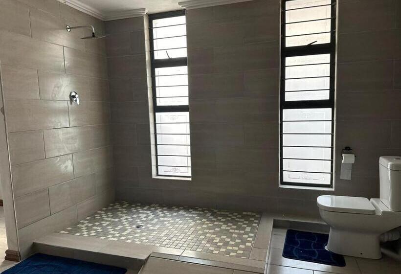 Majatalo Platinum Guesthouse Waterkloof