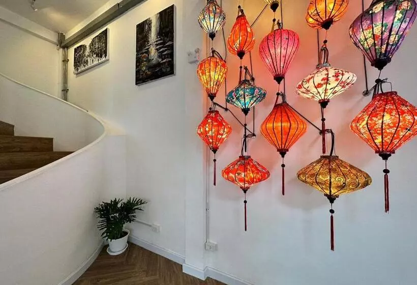 هاستل The White Den Sukhumvit 44