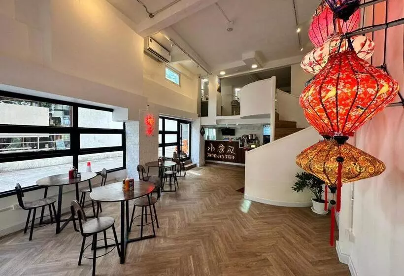 هاستل The White Den Sukhumvit 44