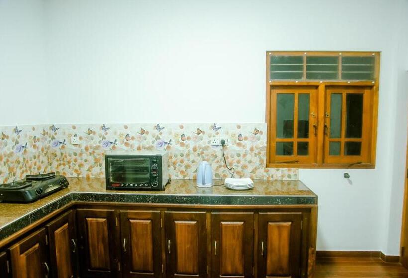 مبيت وإفطار Kadolana Villa