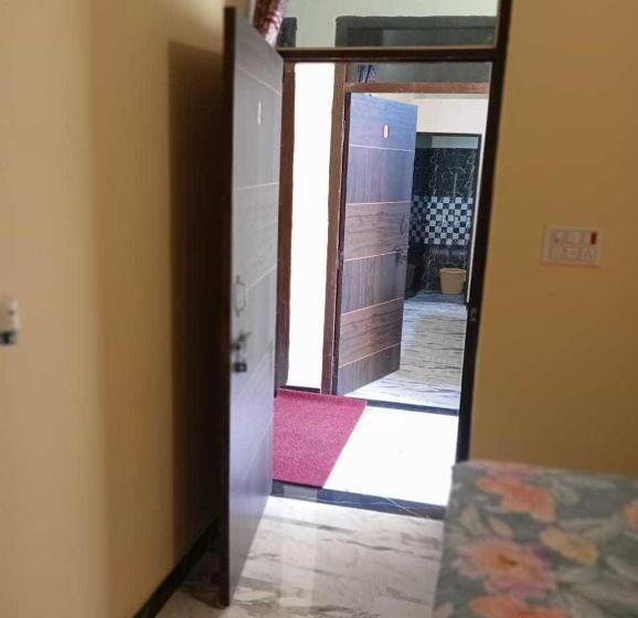 בית מלון כפרי Oyo Dream House