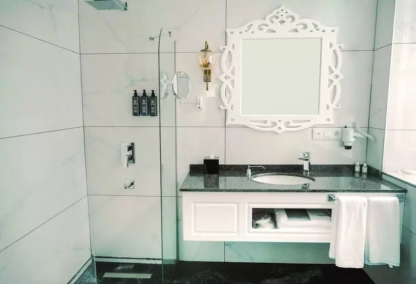 هتل Qrista Managed By Dedeman