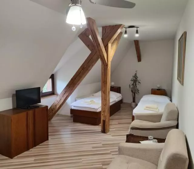 Hotelli Smolenický Zámok