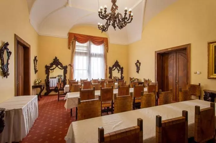 Hotelli Smolenický Zámok