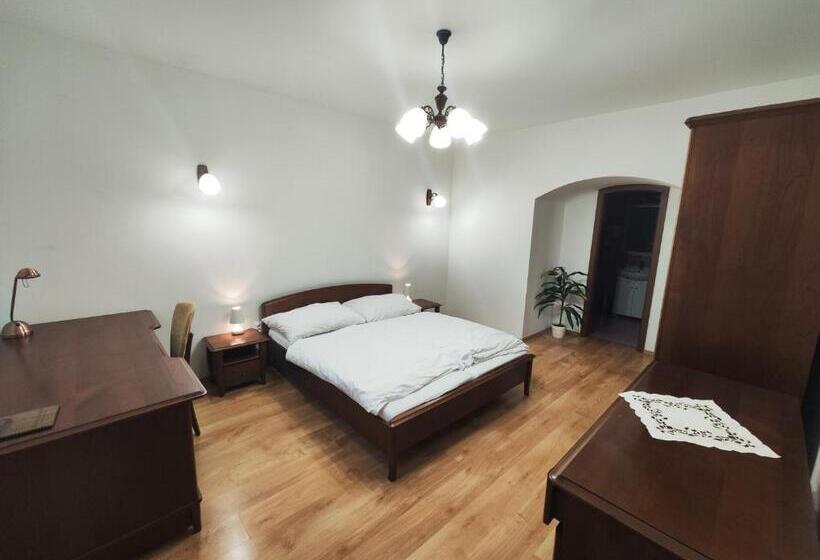 酒店 Smolenický Zámok