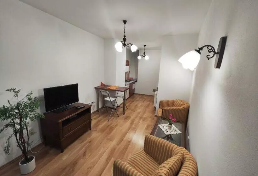 Hotelli Smolenický Zámok