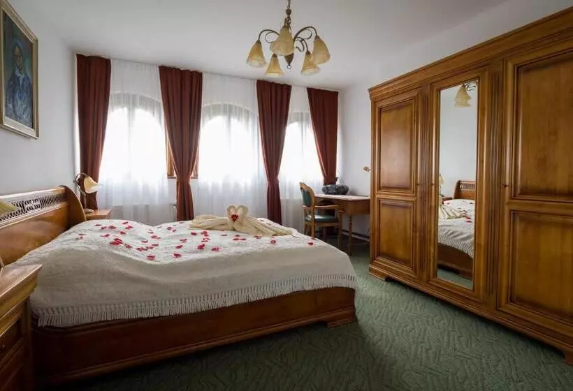 Hotelli Smolenický Zámok