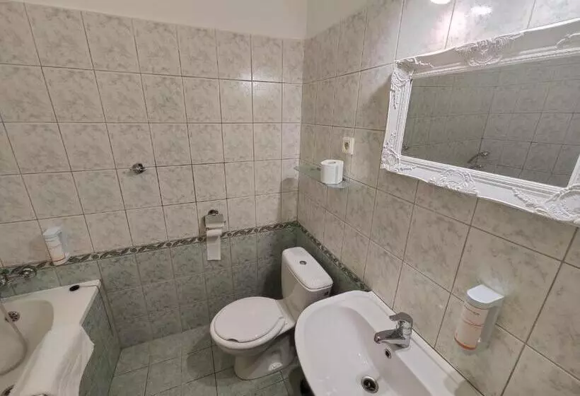 Hotelli Smolenický Zámok