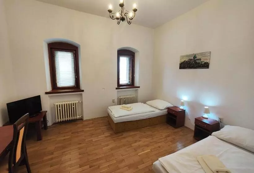 Hotelli Smolenický Zámok