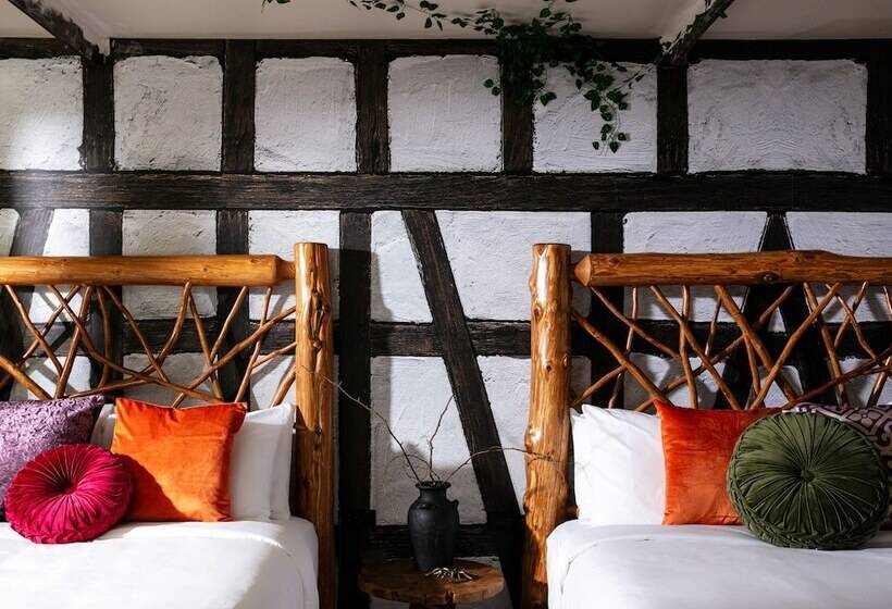 Отель The Cove At Salem