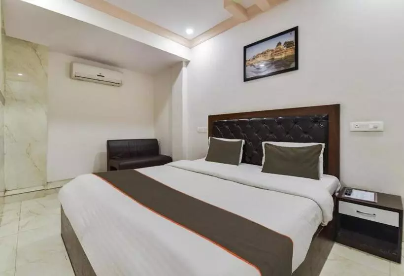 Oyo Flagship Hotel Ratnam Palace