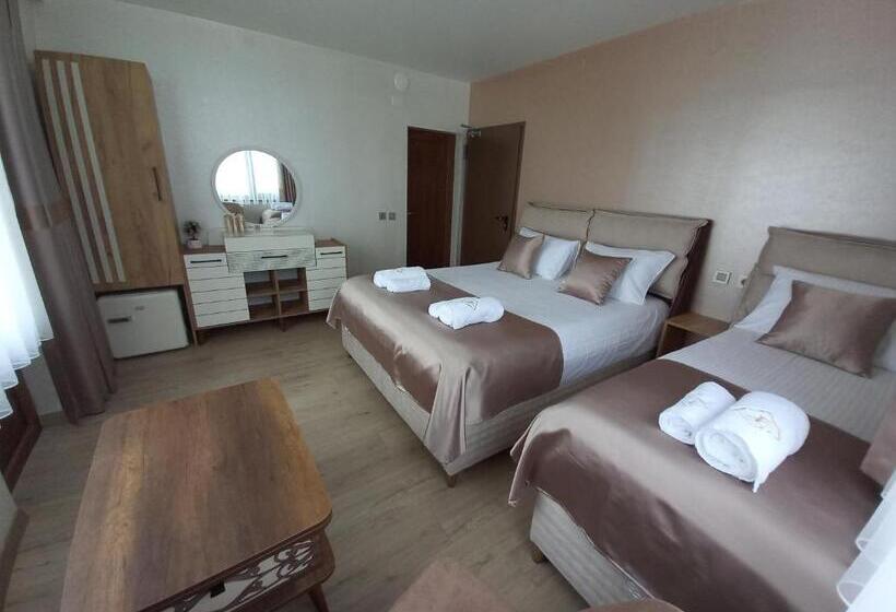 ペンション елеганс къща за гости