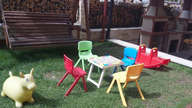 ペンション елеганс къща за гости