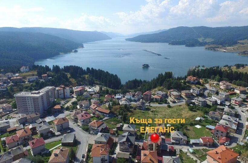 ペンション елеганс къща за гости