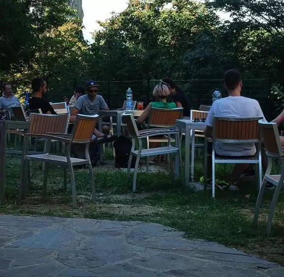 ペンション Borgo Dei Sassi Di Roccamalatina   Room And Breakfast