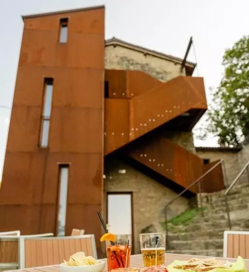 ペンション Borgo Dei Sassi Di Roccamalatina   Room And Breakfast