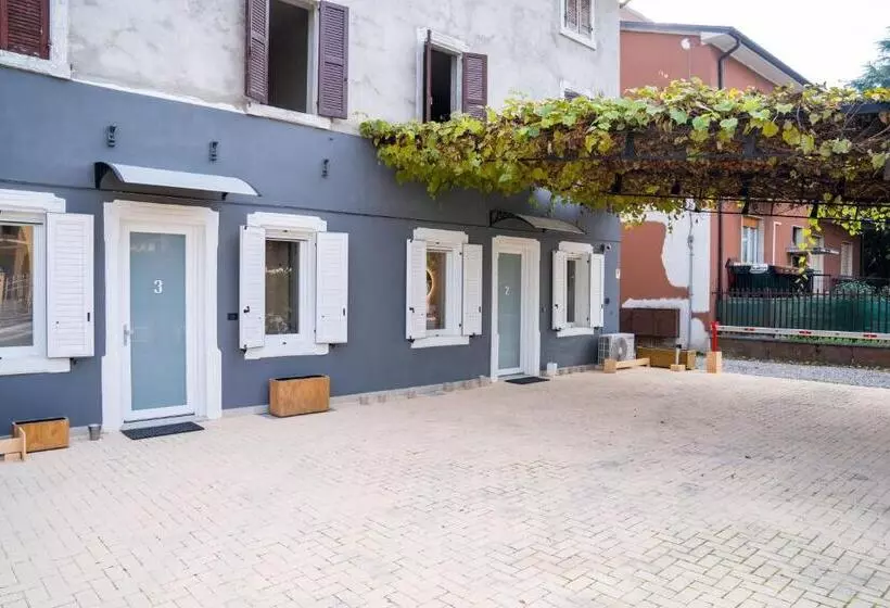 Majatalo La Pergola Suites