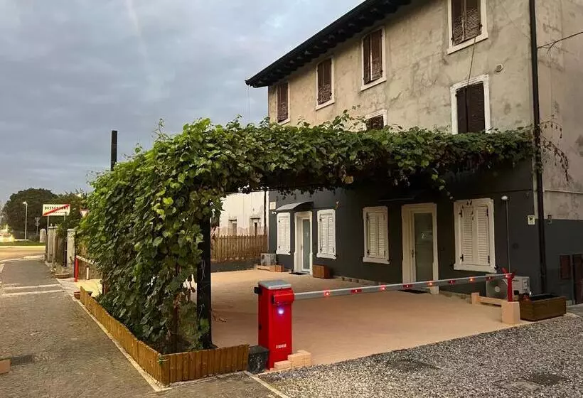 Majatalo La Pergola Suites