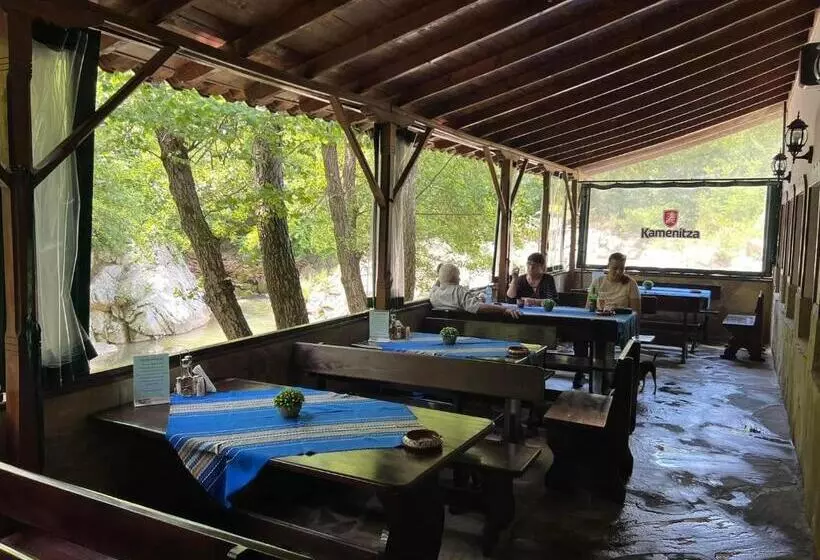 Lomakeskus хотел механа караджейката