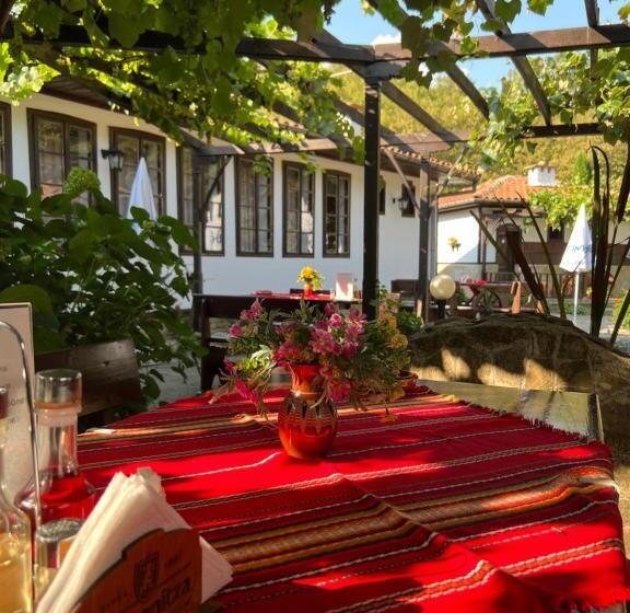 リゾートホテル хотел механа караджейката