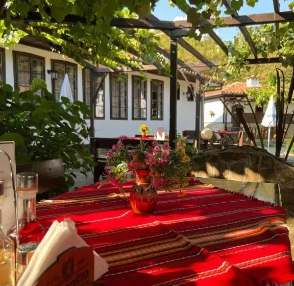 Lomakeskus хотел механа караджейката