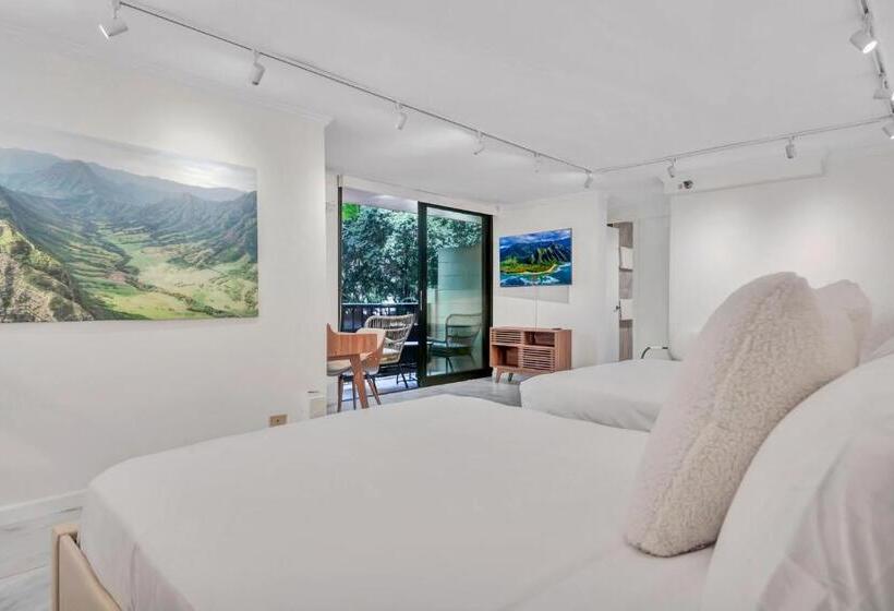 Spacious Design Studio 3 Mins From The Beach