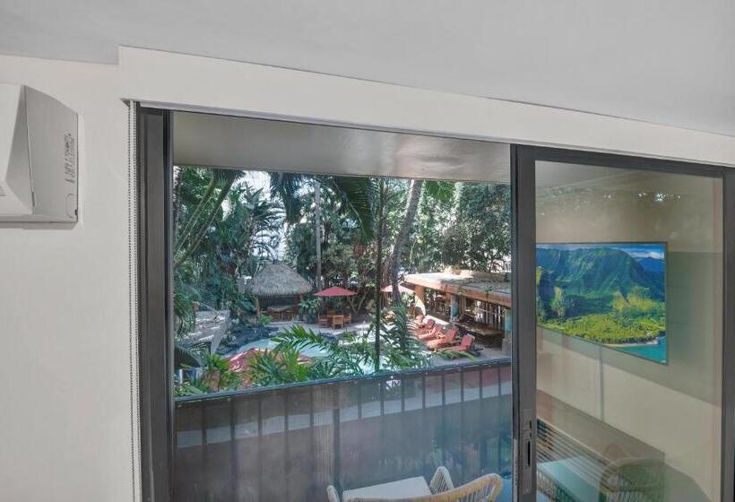 Spacious Design Studio 3 Mins From The Beach