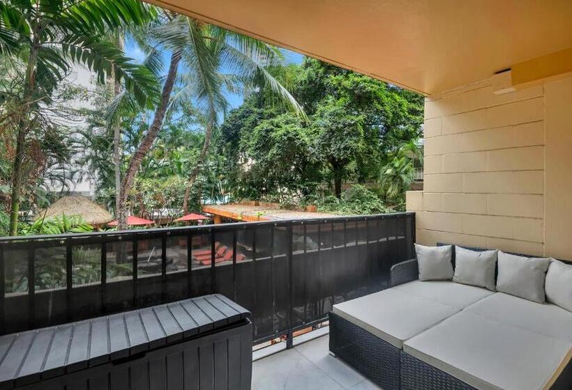 Spacious Design Studio 3 Mins From The Beach