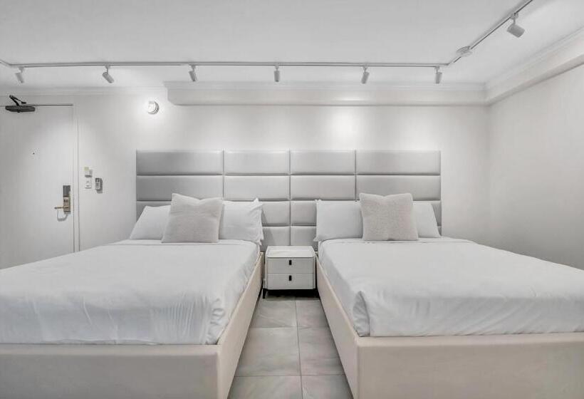 Spacious Design Studio 3 Mins From The Beach