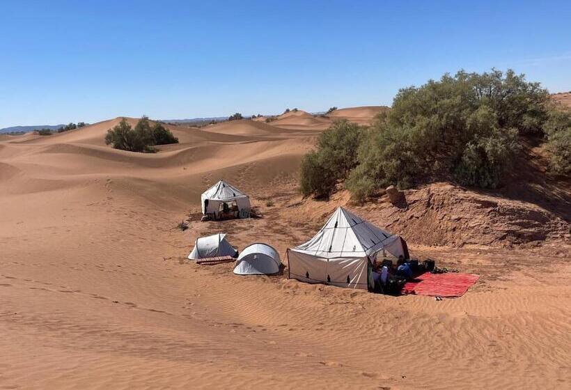 تختخواب و صبحانه Dar Nomads