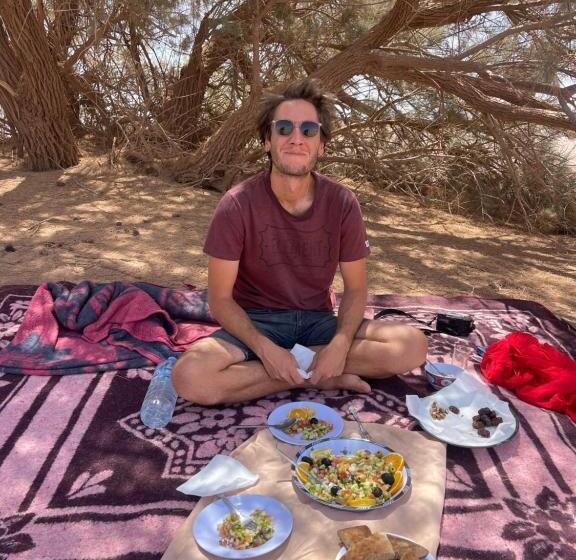 تختخواب و صبحانه Dar Nomads