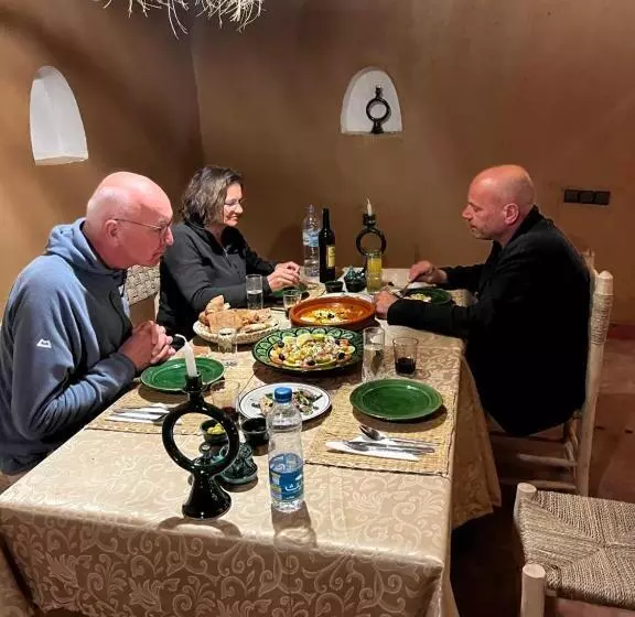 Aamiaismajoitus (B&B) Dar Nomads