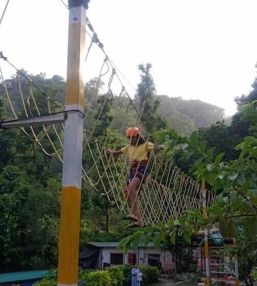 تختخواب و صبحانه Jugnoo Camps By Uk07hotels