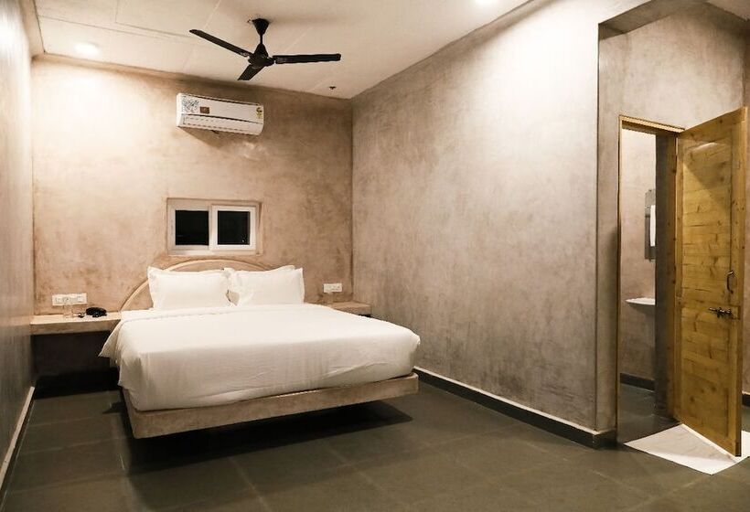 Отель Abolim Resort