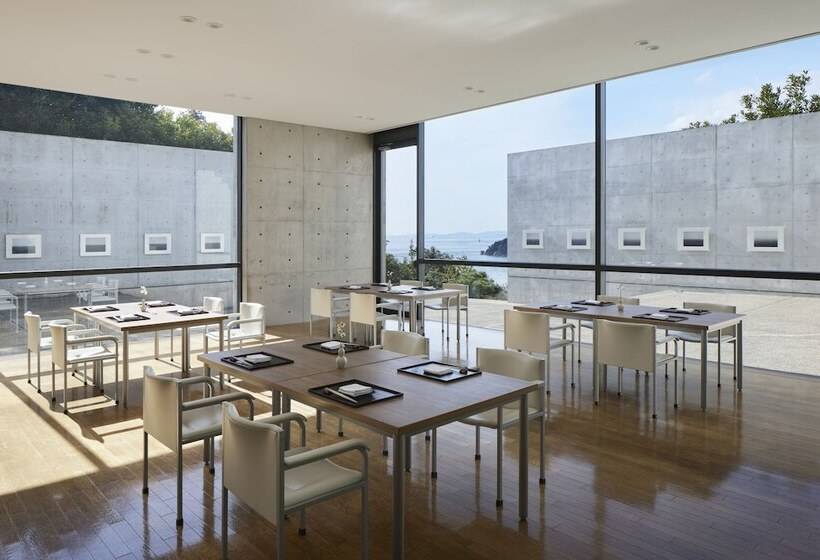 בית מלון כפרי Benesse House