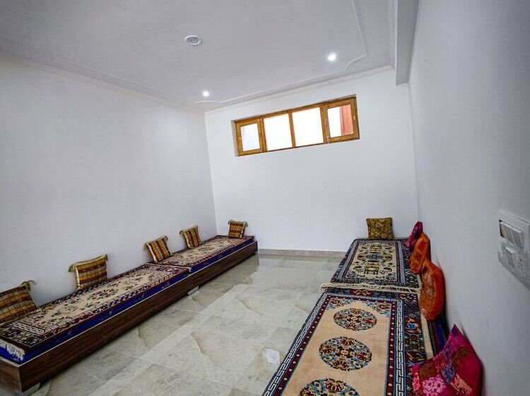 Hotel Hill Top Heaven