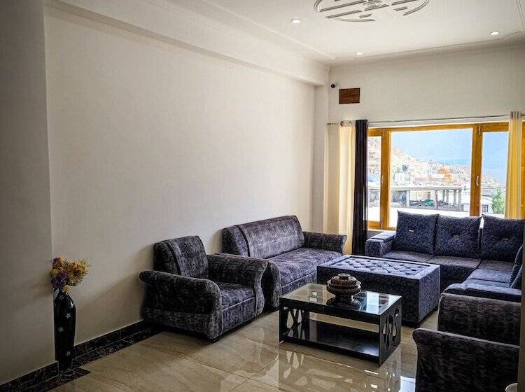 Hotel Hill Top Heaven