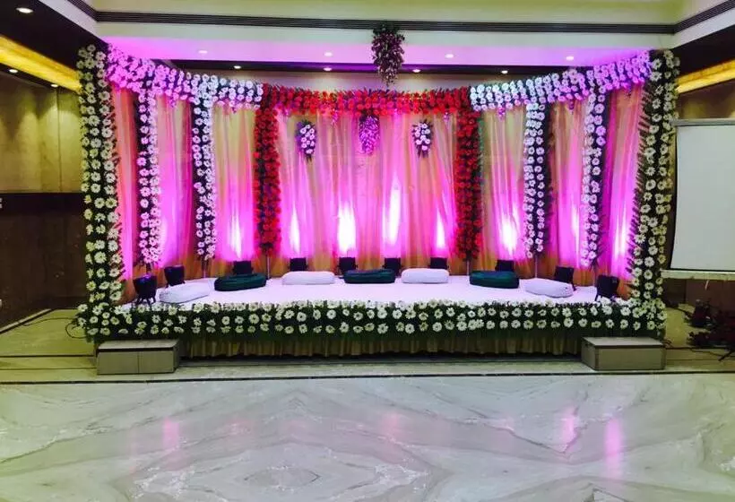 Hotelli Narula Convention Centre