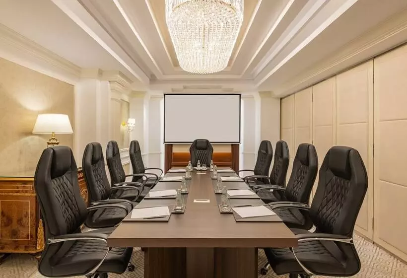 هتل Riviera Rayhaan By Rotana Doha